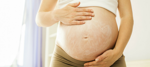 Dermatologista da conselhos sobre a pele durante a gravidez e os cosmeticos que podem ou nao serem usados durante a gravidez