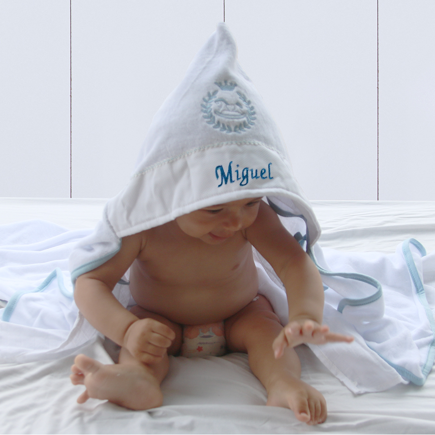 Presente para bebê menino - toalha com capuz personalizada
