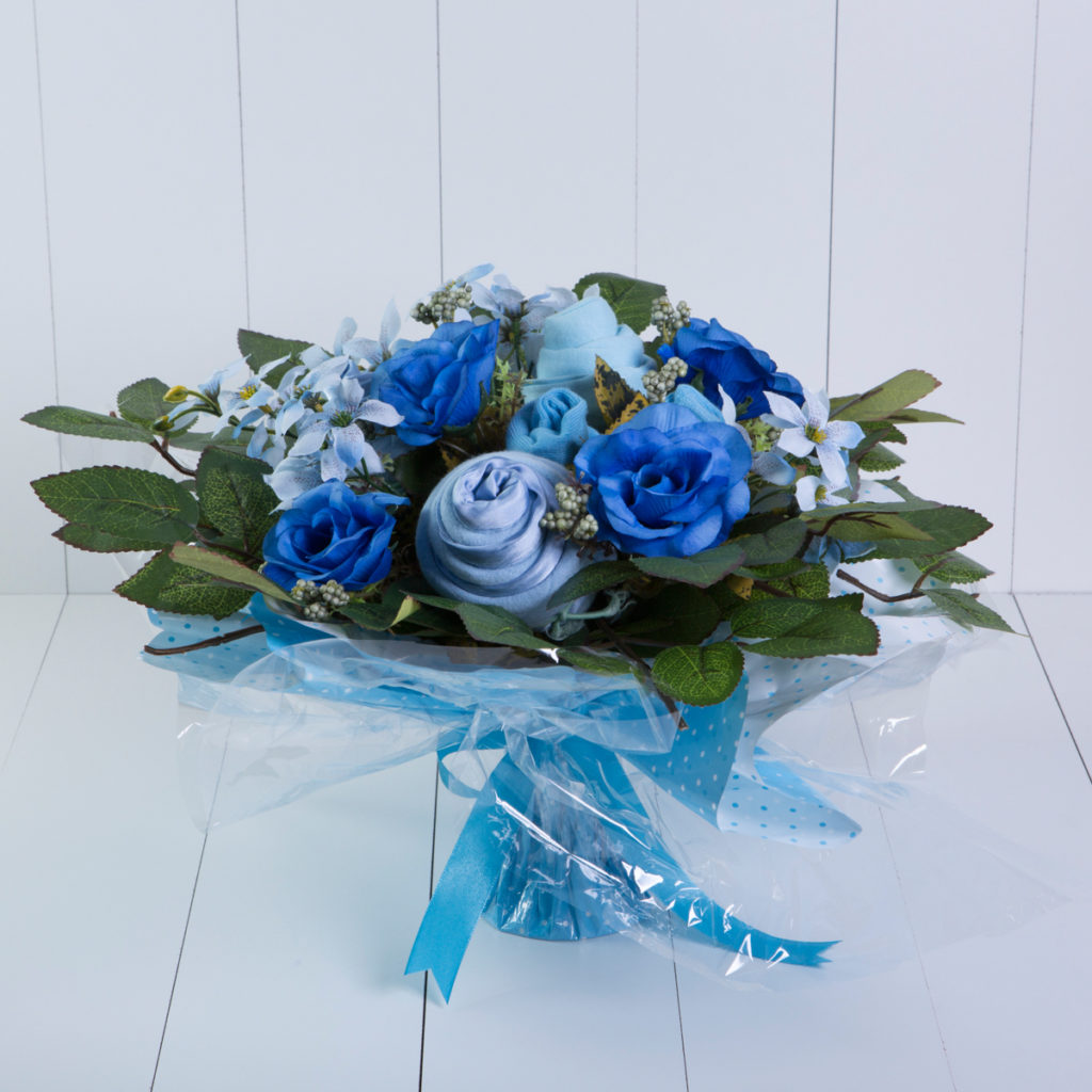 Bouquet roupinha bebe body meia babador presente personalizado maternidade nascimento azul menino comprar (2)