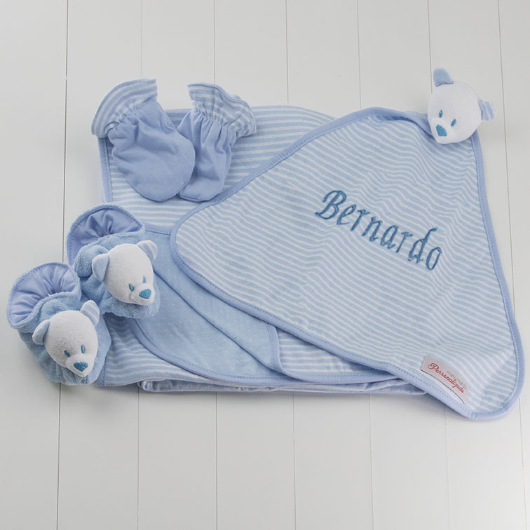 Kit presente para bebê recém-nascido menino com naninha, pantufa, luvinha e manta personalizada