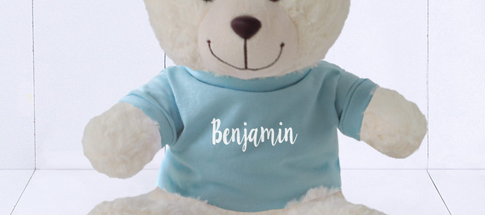 Presente para bebê - ursinho de pelúcia com camiseta personalizada