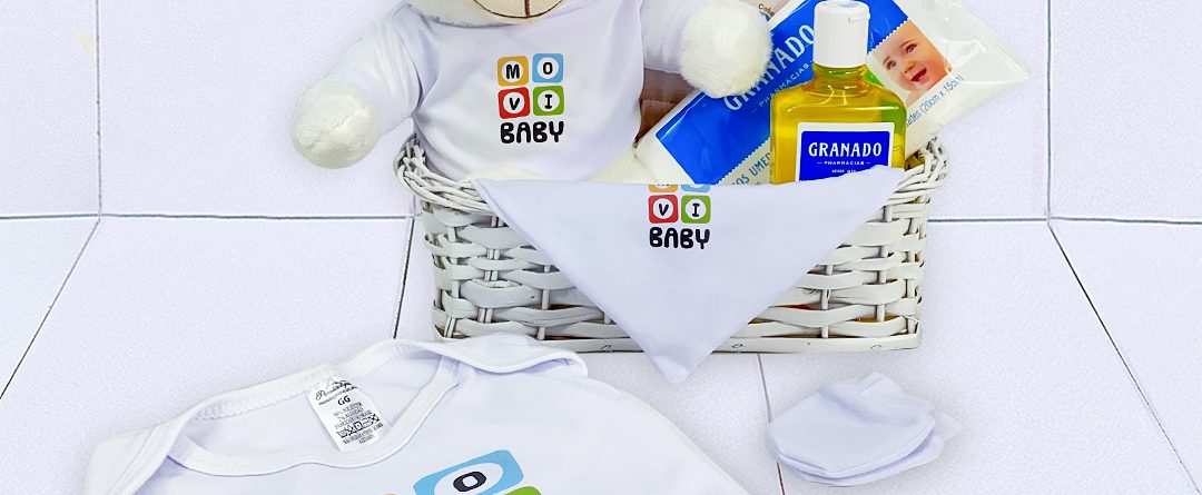 Kit parentalidade corporativo personalizado, babador, naninha do elefantinho e itens higiene bebê