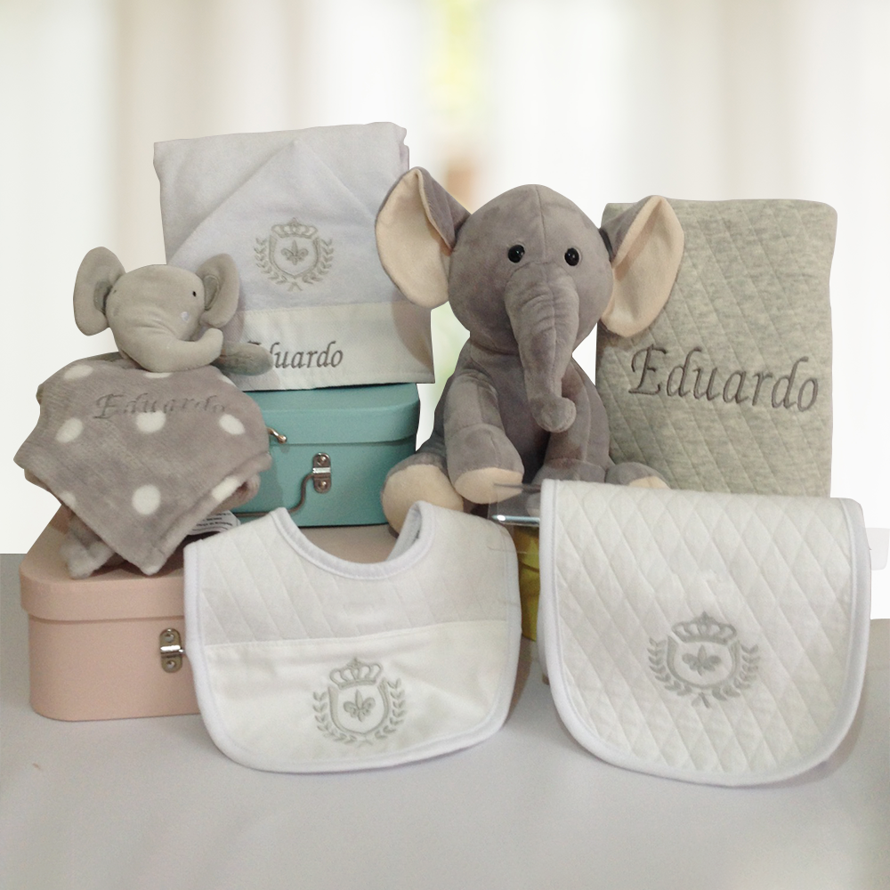 KIT BEBÊ unissex para presentear na maternidade - com pelúcia e naninha elefanitnho
