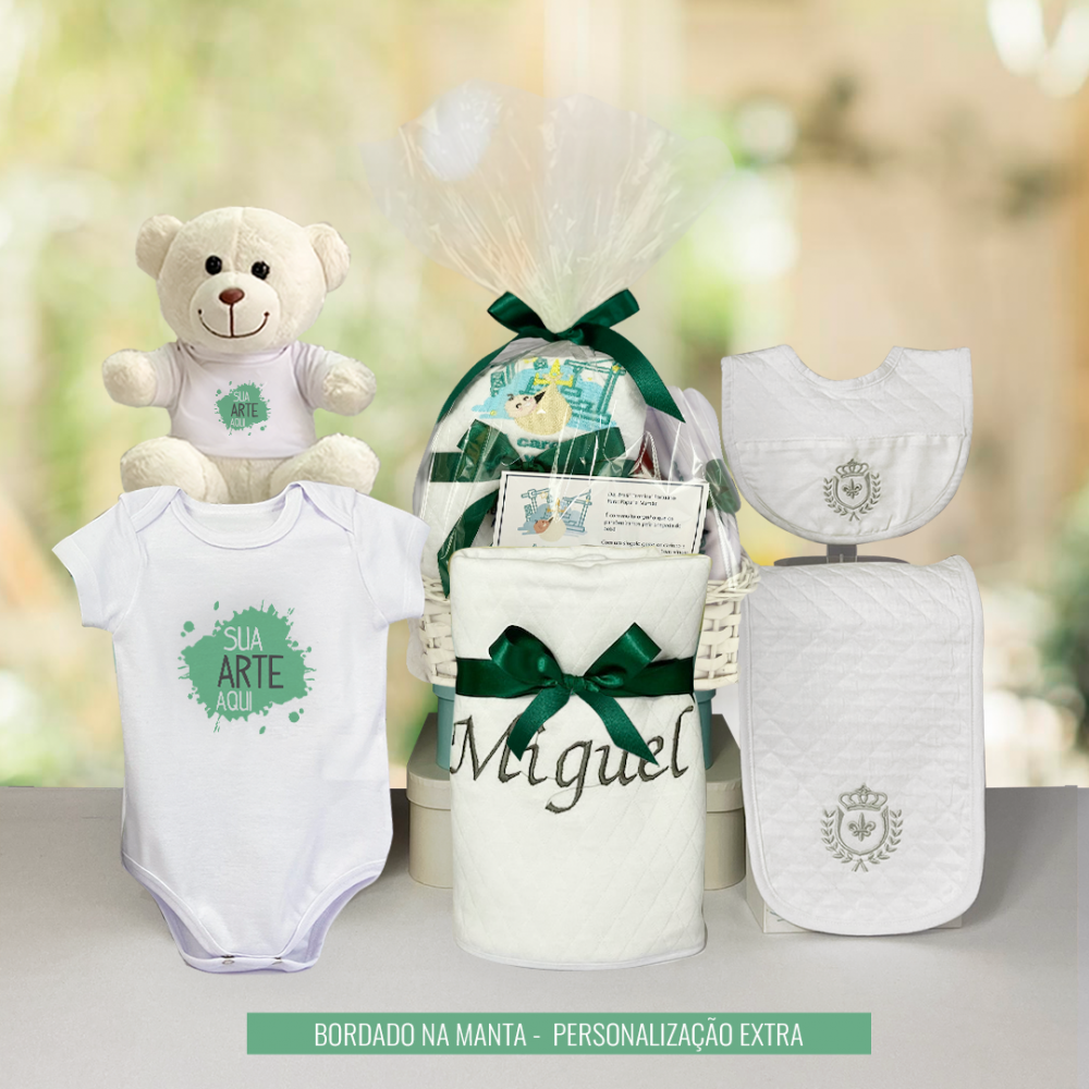 Cesta bebê empresarial com manta, babador, paninho de boca, body personalizado e ursinho. Comprar
